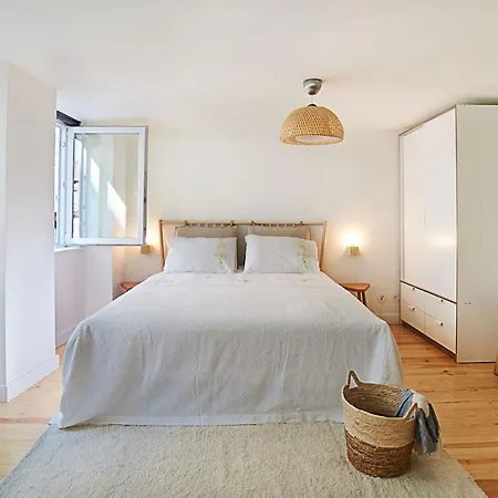 Lägenhet Modern Flat With Double Patio Right Next To Estrela Gardens Lisboa